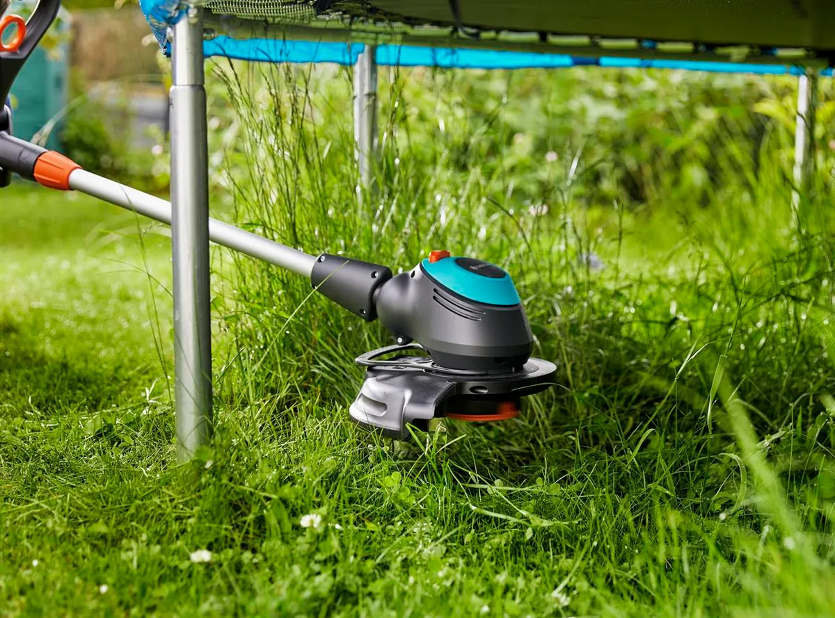 Bordeadora Eléctrica Gardena 450 — foto 3