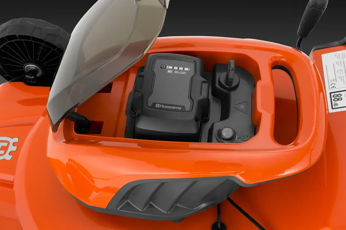Cortacésped Husqvarna Batería LC142i (sin Bateria) — foto 3